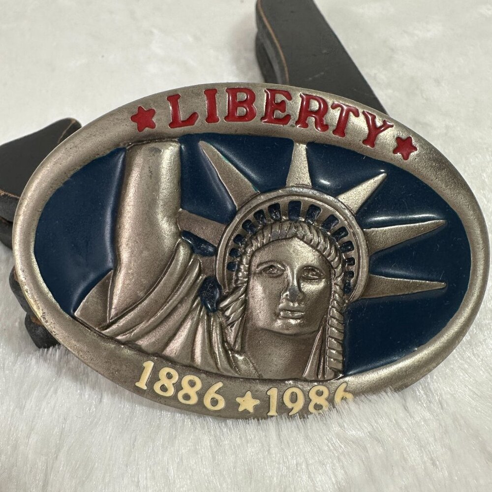 Liberty Belt Buckle 1886-1986 Made In USA Vintage Statue Of Liberty Oval Design - Picture 2 of 6